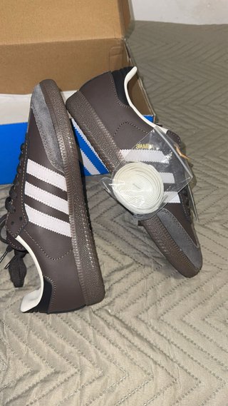 Adidas Bambas Marrones y Grises