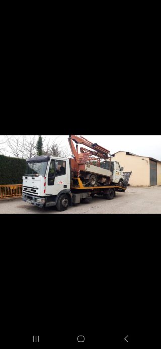 SE VENDE GRUA PORTA COCHES Y MAQUINARIA