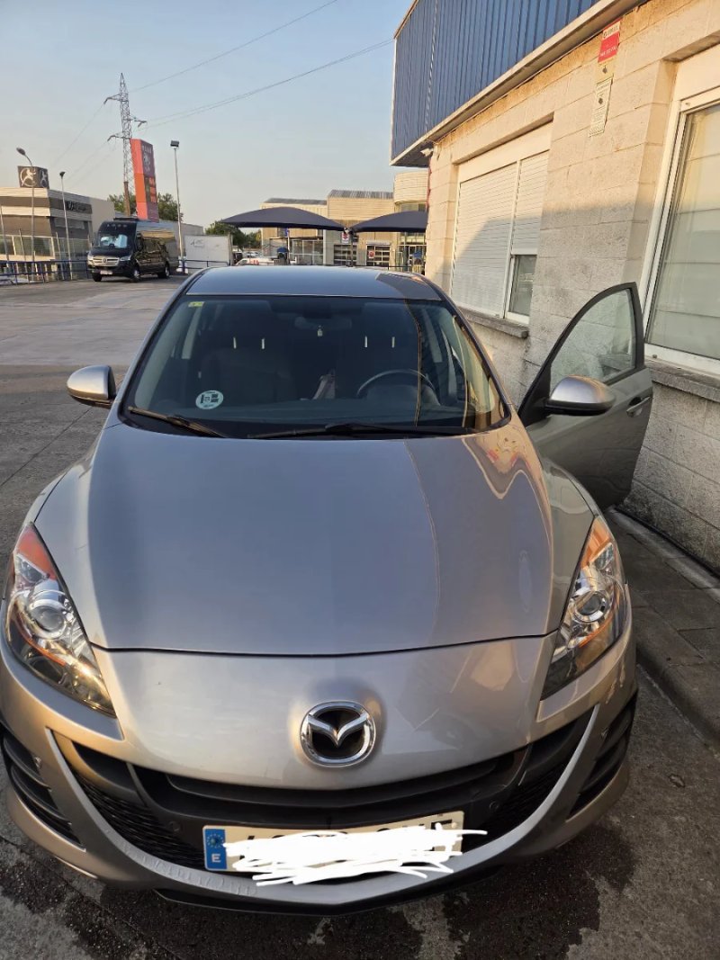 Mazda 3 2010 - foto 1