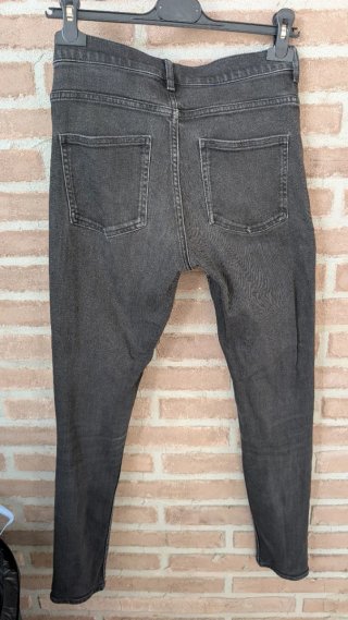 Vaqueros COS Skinny & slim talla 34