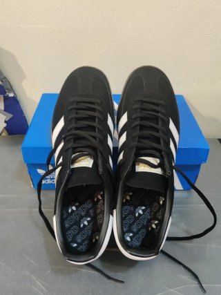 Adidas Spezial Negro y Blanco *Hacoo*