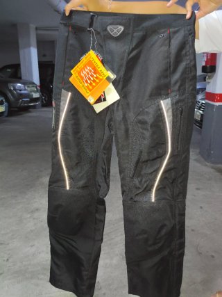 Botas de moto y pantalón