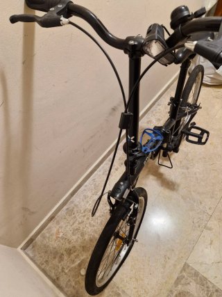 Bicicleta plegable negra