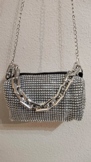Bolso fiesta plateado con asas y bandolera