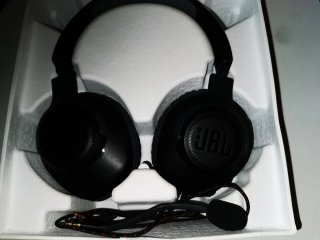Auriculares JBL Quantum 100 Negros y Rojos