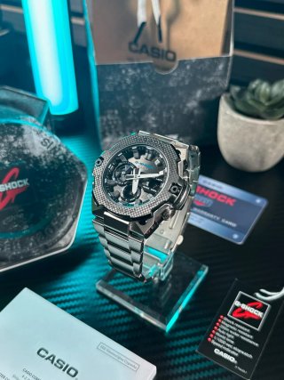 Reloj Casio G-Shock Negro y Plateado
