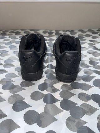 Nike Air Force 1 Negras