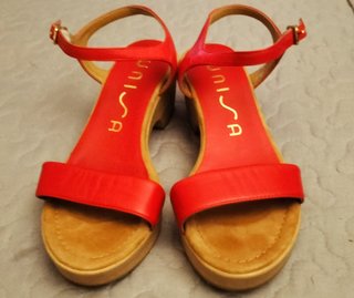Sandalias UNISA Rojas Talla 36 Nuevas