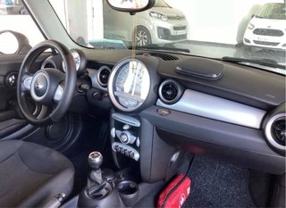 MINI ONE  2010