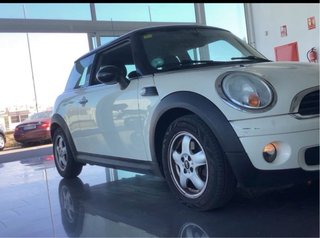 MINI ONE  2010
