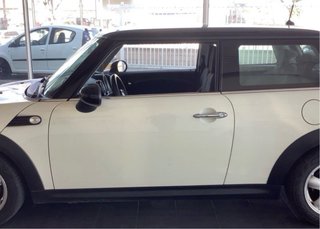 MINI ONE  2010