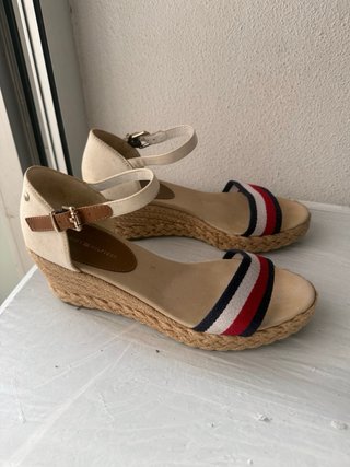 Sandalias cuña Tommy Hilfiger multicolor