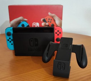 Nintendo Switch v2 + Accesorios Pokémon