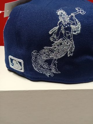 Gorra New Era 59Fifty LA Plata Talla 7.1/4