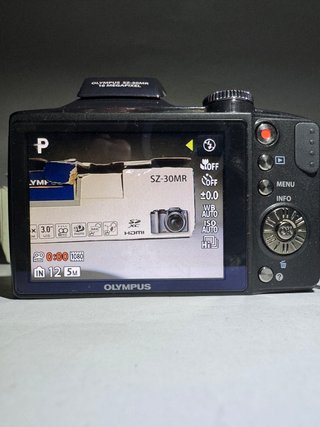 Olympus SZ-30MR Fotocamera Digitale 16 MP