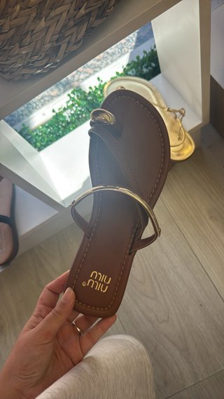 Sandali Miu Miu Marroni e Dorati