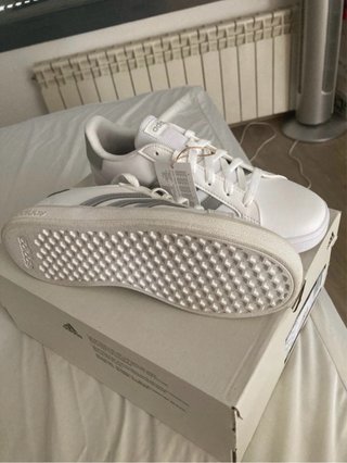 Zapatillas Adidas Grand Court 2.0 nuevas