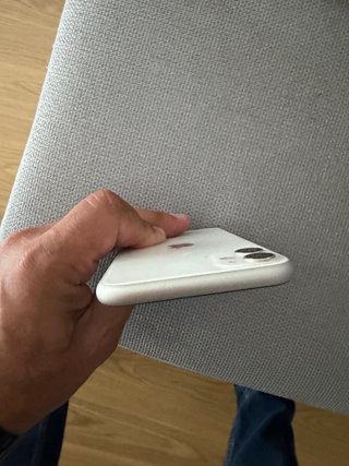 iPhone 11 Apple