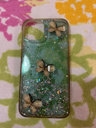 Funda iPhone 13 con mariposas y glitter