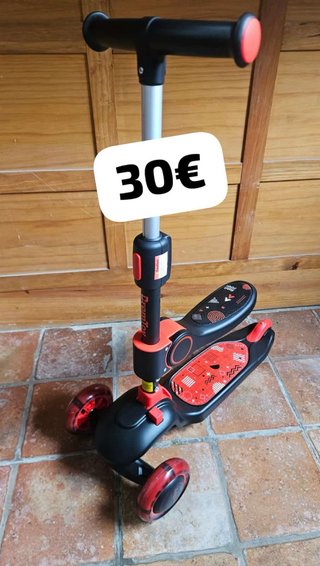 Patinete infantil 3 ruedas 30€