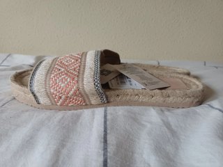 Alpargatas Sfera Beige y Rosa, nuevas.