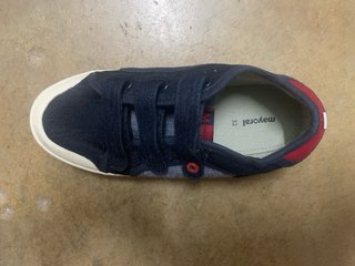 Zapatillas niño Mayoral vencen talla 32.