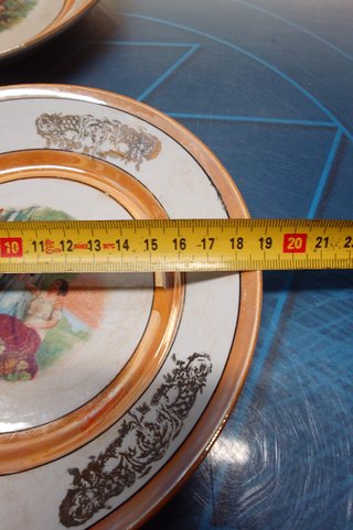 dos platos de porcelana san claudio, oviedo 18,5 cm de diámetro