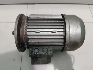 Motor Eléctrico VEMAT Trifásico 0.55 kW