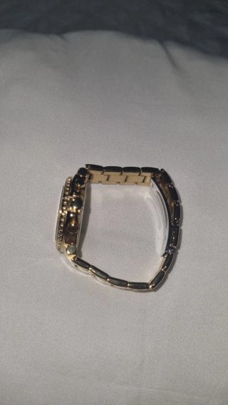 Reloj Guess Dorado Cronógrafo