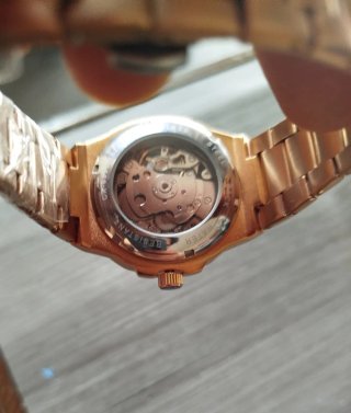 Reloj seiko Mod Nautilus Mecánico Rose Gold 42mm