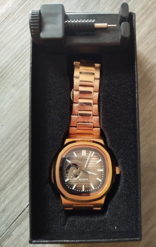 Reloj seiko Mod Nautilus Mecánico Rose Gold 42mm