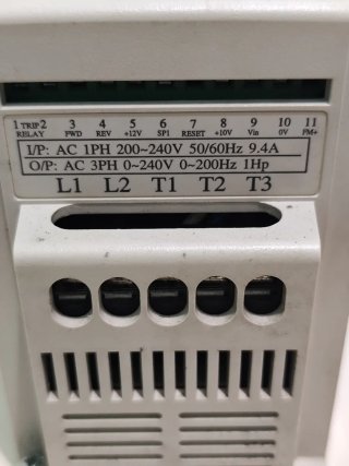 Variador de frecuencia GE VAT20
