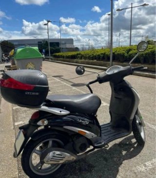 Piaggio Liberty 125 Scooter Negra y Plata