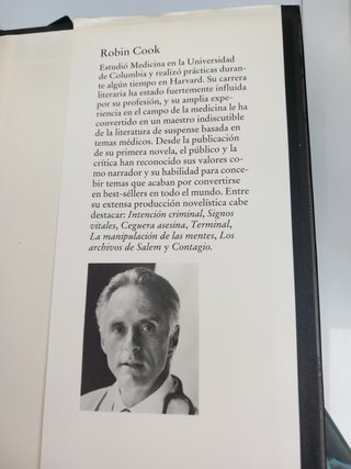 Lote 3 libros ROBIN COOK. Cromosoma, Epidemia, ...