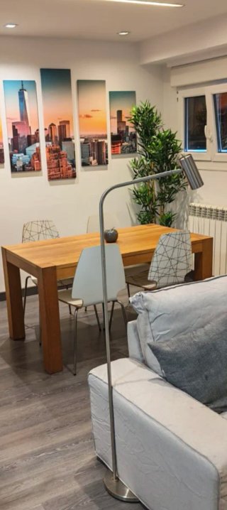 Mesa comedor extensible madera Ikea + 4 sillas