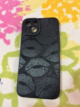 Funda iPhone 13 con diseño de labios