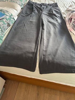 Pantalón ancho gris