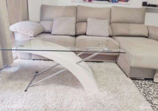 Sofá de tela beige