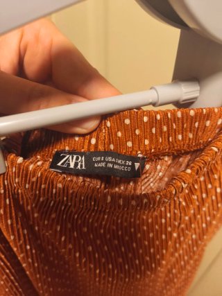 Pantalón Zara estampado lunares