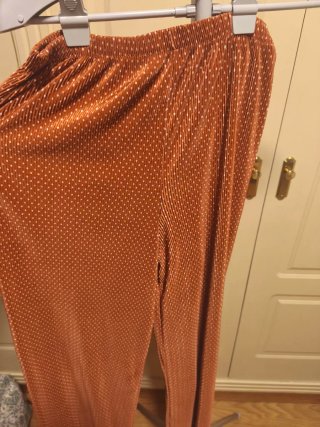Pantalón Zara estampado lunares