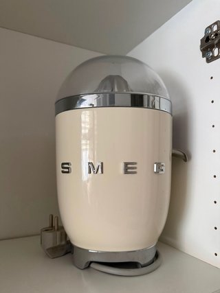 Espremedor Citrinos SMEG Creme
