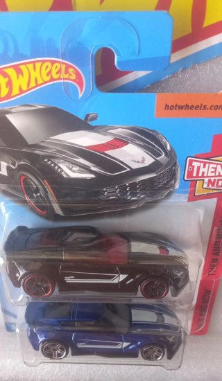 Conjunto 2 Hot Wheels Corvette C7 Z06