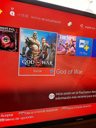 PS4 Pro Negra + 2 Mandos y Juegos