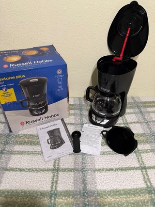 Cafetera Russell Hobbs Negra