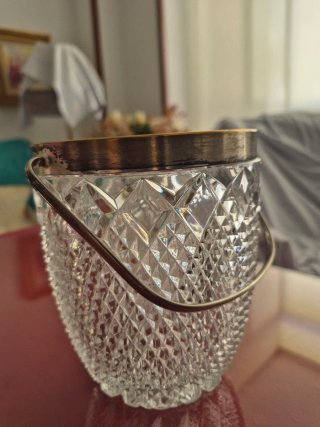 Cubiteras de cristal y metal
