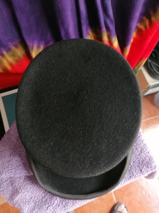 Sombrero Chistera Negro con Plumas