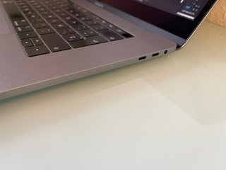 MacBook Pro 15" i9 / 32GB RAM / SSD 1TB 8 núcleos