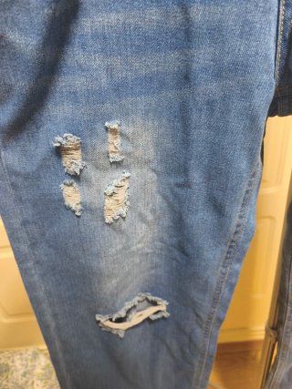 Vaqueros rotos azules