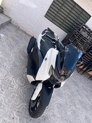 Yamaha NMAX 125 2025 Blanca
