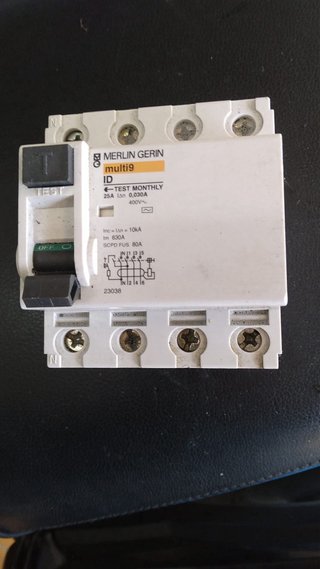 Merlin Gerin C60N Diferencial 400V